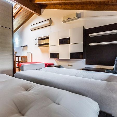 Emilia Levante 2, Bologna By Short Holidays Apartment ภายนอก รูปภาพ